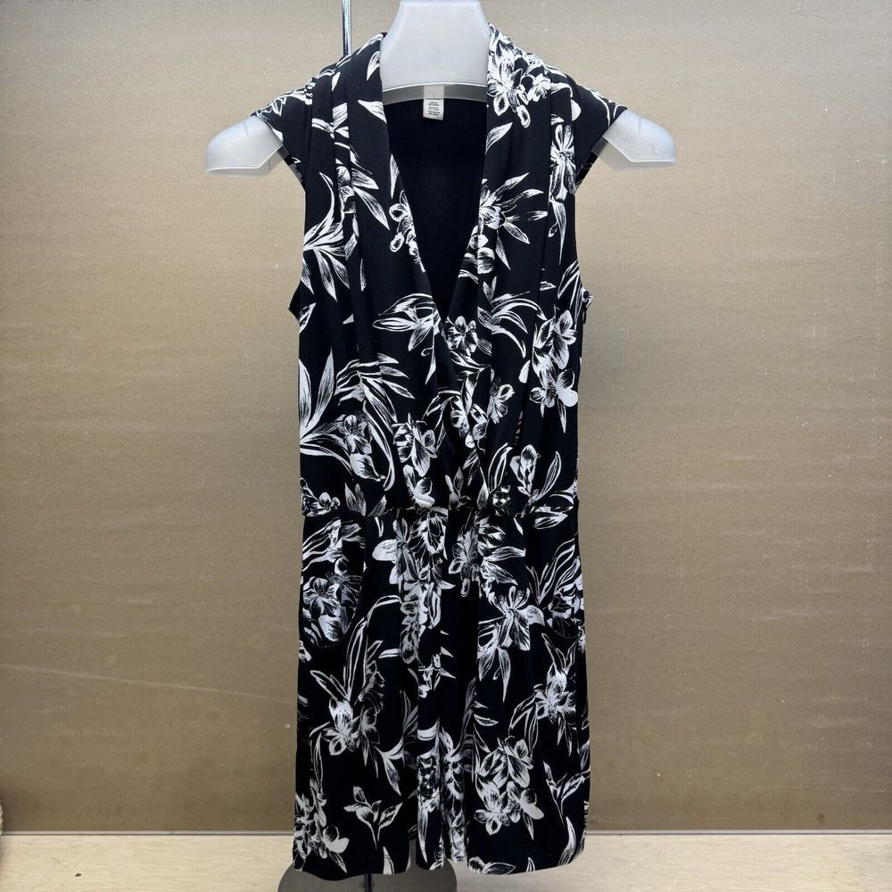 White House Black Market Romper Size 4 Floral Stretch‎ Cap Sleeve One Piece Snap